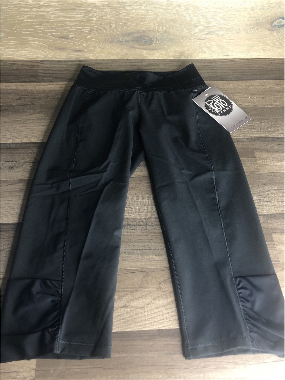 New De Soto Femme Run Capris Black Women’s XS Exercise Pants